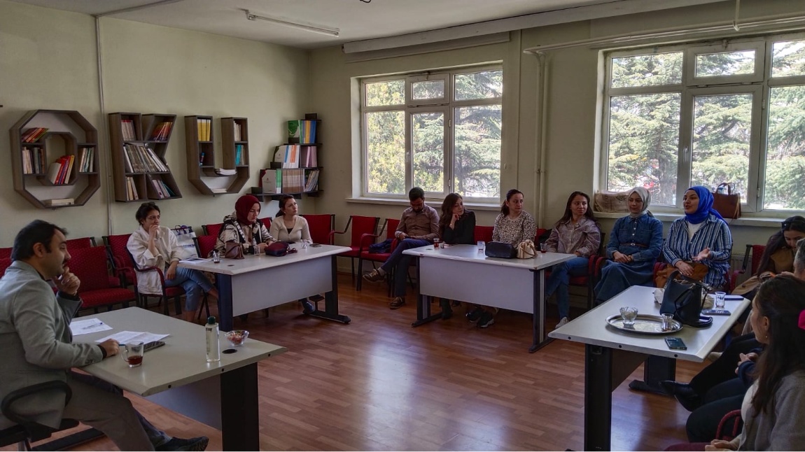 Uyum Elçileri: Niğde Akran Arabuluculuğu Projesi Süreç Toplantısı