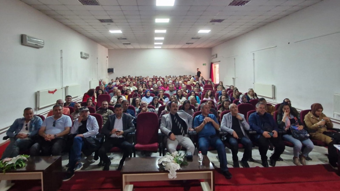SİSTEMİK AİLE YAKLAŞIMI İLE İLGİLİ BİLGİLENDİRME TOPLANTISI